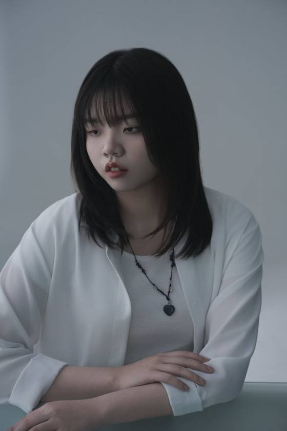 제48회 오늘의 작가상에 선정된 윤강은 작가. 사진 민음사