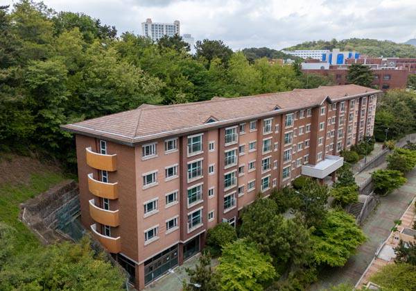 부산 남구 국립부경대 용당캠퍼스 기숙사. 국제신문DB