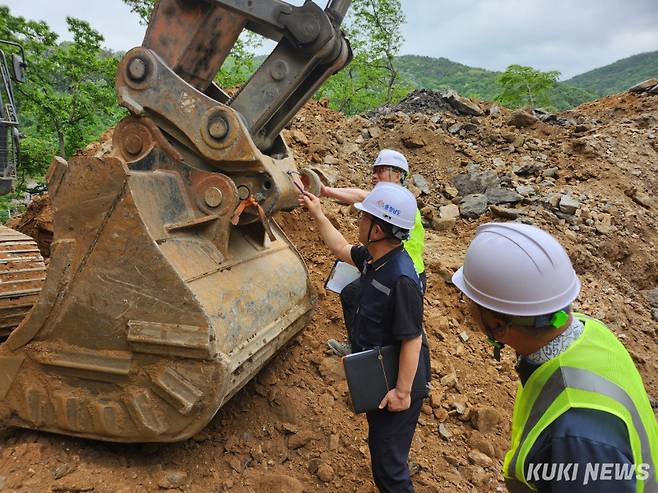 충남도는 오는 23일까지 안전관리가 취약한 1억 원 이상 120억 원 미만 중·소규모 건설 현장에 대한 지자체 발주공사 합동점검을 실시한다.