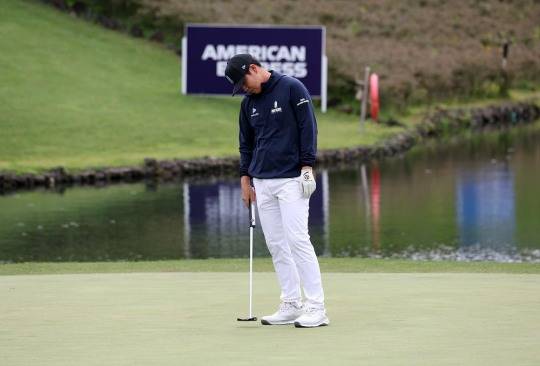 고개 떨군 장유빈. 사진[연합뉴스]