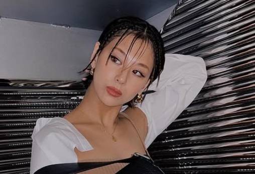 일본 인기 여배우 니시우치 마리야가 지난 15일 소셜미디어를 통해 이달 말 소속사와 계약을 종료하고 연예계를 은퇴한다고 발표했다. [사진출처 = 마리야 인스타그램]