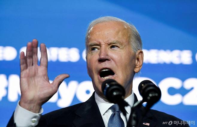 (워싱턴 로이터=뉴스1) 우동명 기자 = 조 바이든 미국 대통령이 지난 1월 17일 워싱턴에서 열린 시장 콘퍼런스서 연설을 하고 있다. 바이든 전 대통령은 18일(현지시간) 최근 뼈로 전이된 전립선암 진단을 받은 것으로 알려졌다. 2025.05.19  ⓒ 로이터=뉴스1  Copyright (C) 뉴스1. All rights reserved. 무단 전재 및 재배포,  AI학습 이용 금지. /사진=(워싱턴 로이터=뉴스1) 우동명 기자