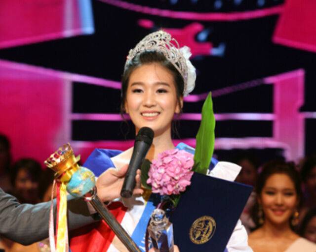 김혜인이 과거 월드 미스 유니버시티 한국 대회 1위를 한 사실이 알려졌다. / 온라인 커뮤니티 캡처