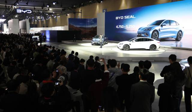 지난 4월 3일 경기도 고양시 킨텍스에서 열린 '2025 서울모빌리티쇼 미디어데이' 행사에서 공개된 'BYD SEAL'. 연합뉴스