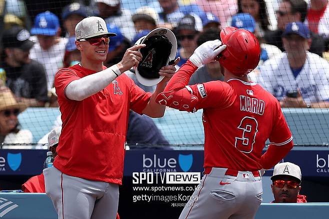 ▲ 1회 2점 홈런을 터뜨린 타일러 워드.
