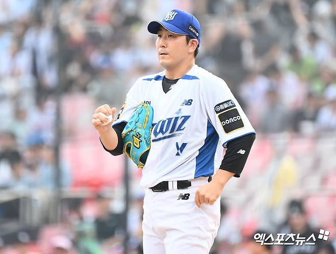 10일 오후 수원KT위즈파크에서 열린 '2024 신한 SOL Bank KBO리그' 롯데 자이언츠와 KT 위즈의 경기, KT 조이현이 투구 준비를 하고 있다. 엑스포츠뉴스 DB