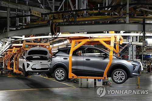 미시간주의 GM 쉐보레 볼트 전기차 생산라인 [AP 연합뉴스 자료사진. 재판매 및 DB 금지]