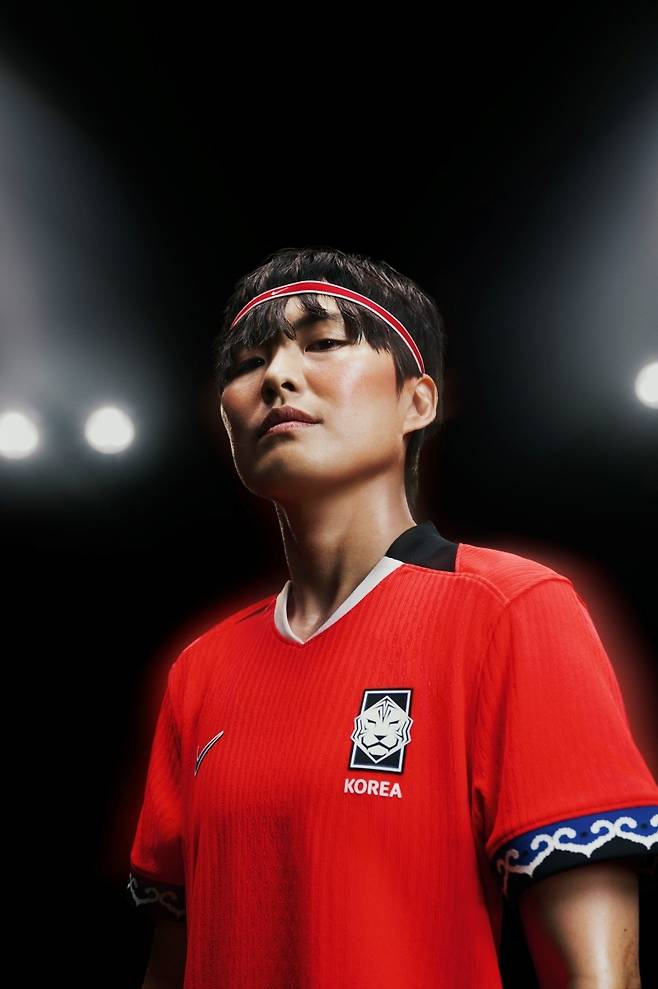 새로운 여자 대표팀 유니폼을 착용한 지소연. (나이키 제공)