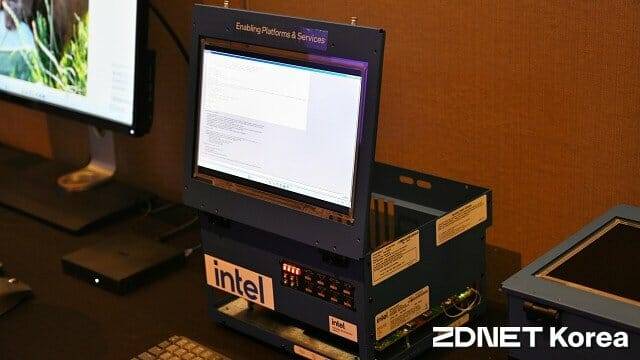 팬서레이크 프로세서 시제품 탑재 개발 키트. (사진=지디넷코리아)