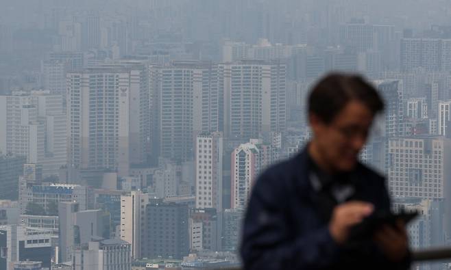 서울 남산에서 바라본 아파트 단지. 2025.05.15. 뉴시스