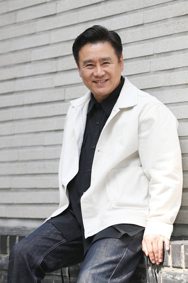 배우 이광기가 9일 오전 서울 용산구 갤러리 끼 SEOUL에서 진행된 일간스포츠와의 인터뷰에 앞서 포즈를 취하고 있다. 서병수 기자 qudtn@edaily.co.kr /2023.05.09/