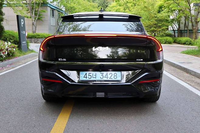 기아 더 뉴 EV6 후면부 / 출처=IT동아