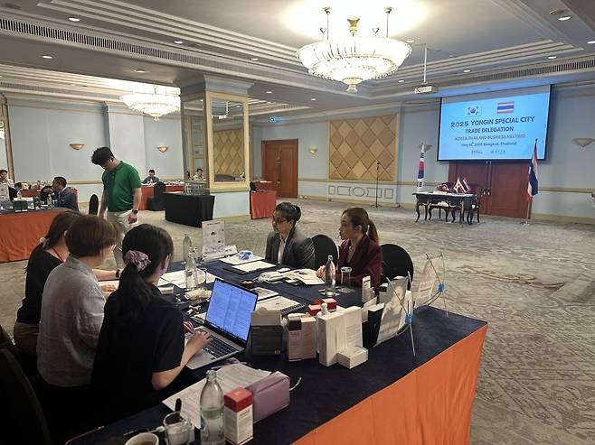 용인특레시가 지난 16일 태국 방콕 등 동남아 시장 개척단을 파견해 총 2574만 달러 규모의 수출 상담 성과를 거뒀다고 20일 밝혔다.용인특례시 제공