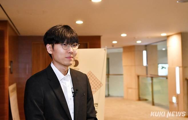 신진서 9단 역시 “박정환 9단과 만남이 반갑지 않다”면서 “만만치 않은 승부가 되겠지만 최선을 다해보겠다”는 임전 소감을 전했다. 쿠키뉴스 자료사진