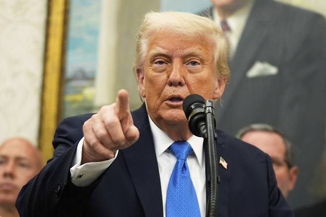 도널드 트럼프 미국 대통령이 19일(현지시간) 워싱턴DC 백악관에서 연설하는 모습. [사진 출처 = AP, 연합뉴스]