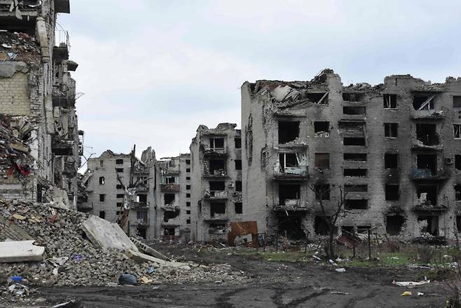 (마린카 AFP=뉴스1) 우동명 기자 = 1일(현지시간) 러시아가 점령한 우크라이나 도네츠크의 마린카에서 폐허가 된 채 버려진 건물들이 보인다. 2025.04.03  ⓒ AFP=뉴스1  Copyright (C) 뉴스1. All rights reserved. 무단 전재 및 재배포,  AI학습 이용 금지. /사진=(마린카 AFP=뉴스1) 우동명 기자