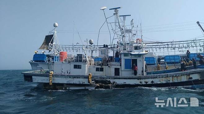 사고 어선 파손 부위.(사진=포항해양경찰서 제공)