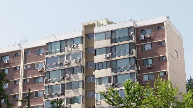 압구정 현대7차 아파트 단지 모습