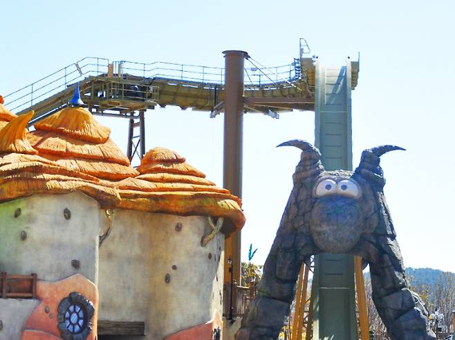 롯데월드 어드벤처 부산에 있는 놀이기구 오거스 후룸. 롯데월드 어드벤처 부산 홈페이지 캡처