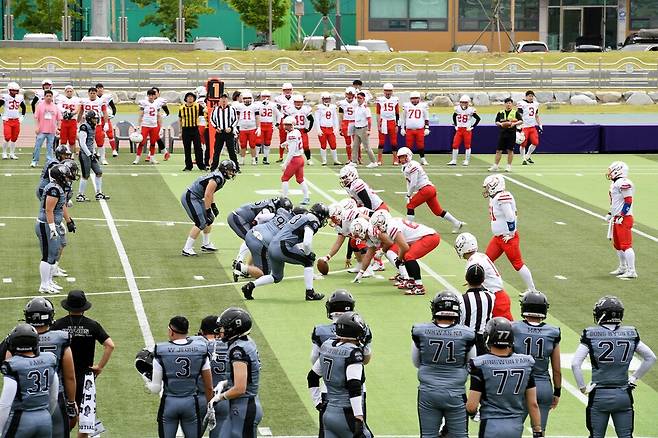 5월18일 군위종합운동장에서 열린 '2025 한세실업배 KNFL' 경기 모습 ⓒ대구 군위군