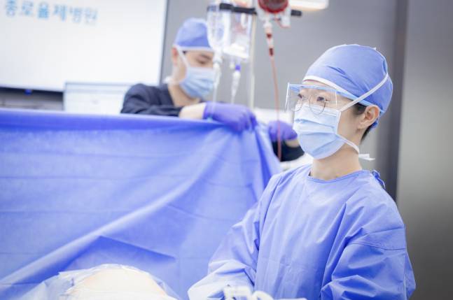 '언슬전' 서정민 교수 역의 이봉련