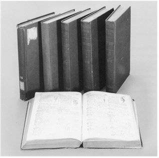 한글학회가 1957년 10월 9일 전 6권으로 완간한 큰사전 [한글학회 제공]