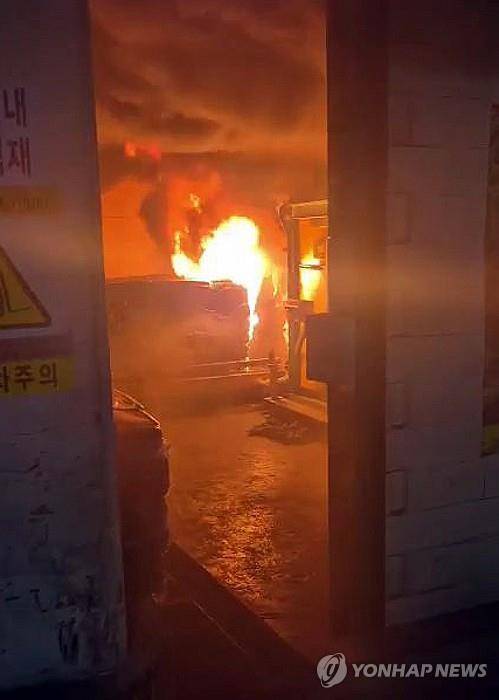 최초 발화 장소로 추정되는 금호타이어 공장 내부 [독자 제공. 재판매 및 DB 금지]