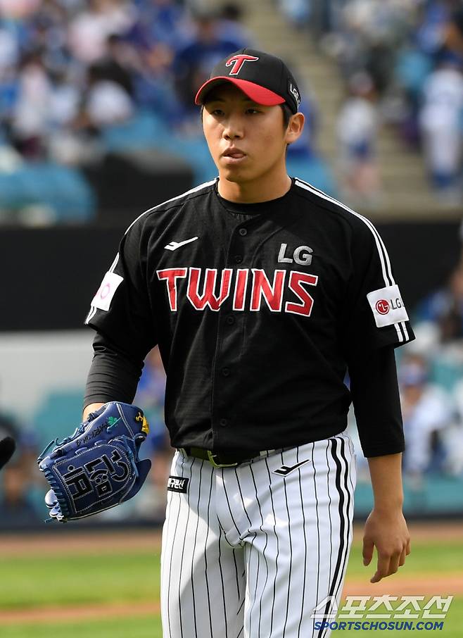 11일 대구 라이온즈파크에서 열린 삼성 라이온즈와 LG 트윈스의 경기. LG 박명근이 숨을 고르고 있다. 대구=박재만 기자 pjm@sportschosun.com/2025.05.11/