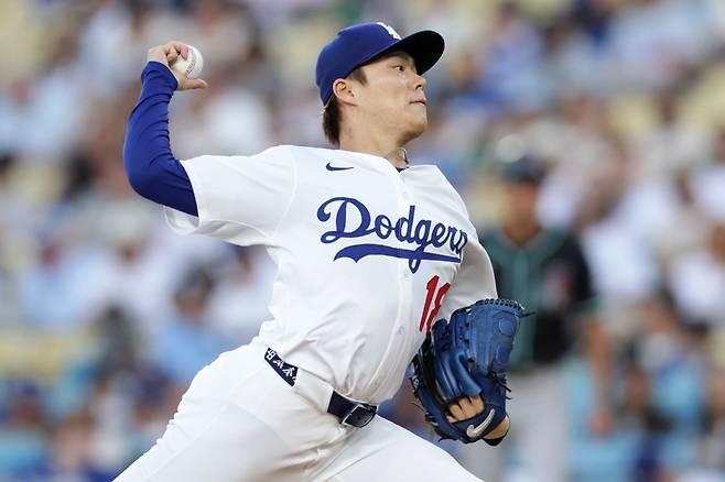 야마모토는 NL 평균자책점 2위로 올라섰다. EPA연합뉴스