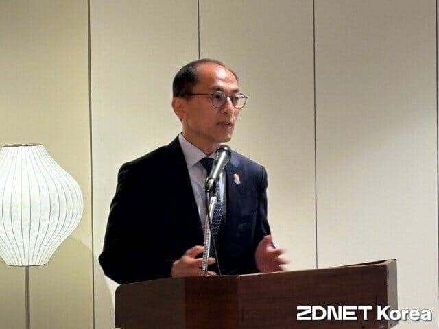 고학수 개인정보보호위원장이 21일 서울 중구 은행회관에서 열린 ‘개인정보 정책 포럼’ 기자간담회에서 이야기하고 있다. (사진=유혜진 기자)