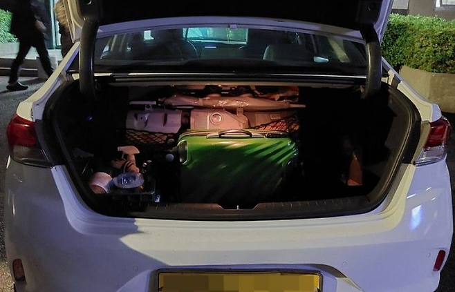 70대 노부부의 전 재산이 담긴 가방은 택시에 무사히 보관돼있었다. 기장경찰서