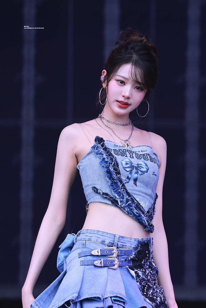 ffa221c7f85d02e5650a33a498d97d072fe93977.jpg 평소 땀이 거의 없다는 장원영이 땀범벅이 된 날