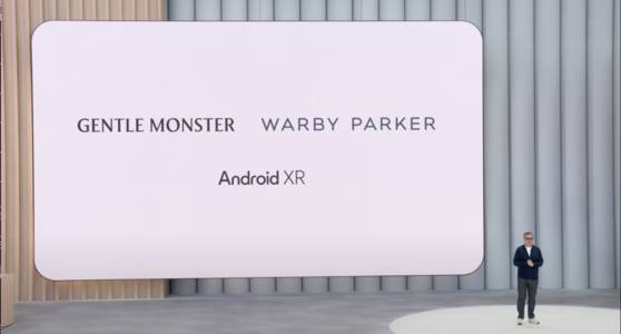 구글은 20일(현지시간) 미국 캘리포니아 마운틴뷰에서 열린 연례 개발자 회의 'I/O 2025'에서 삼성전자, 젠틀몬스터, 워비 파커가 참여한 안드로이드 XR 기반 스마트안경을 연말에 공개할 것이라고 밝혔다. 사진 유튜브 캡처
