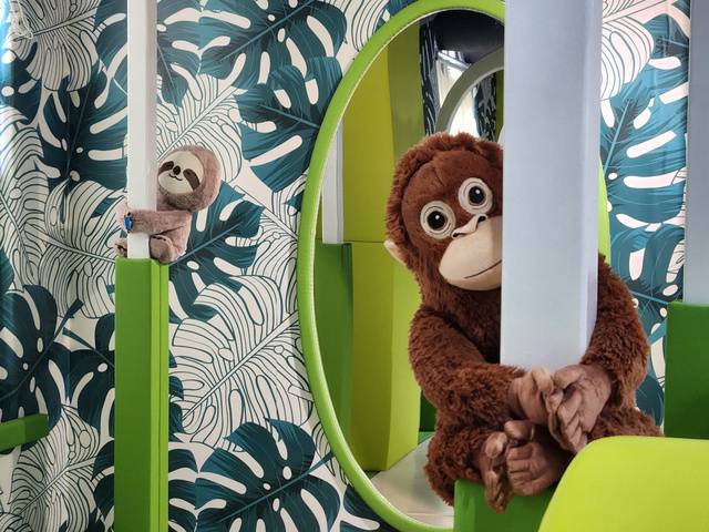 에덴교회 2층 키즈카페의 인형들.