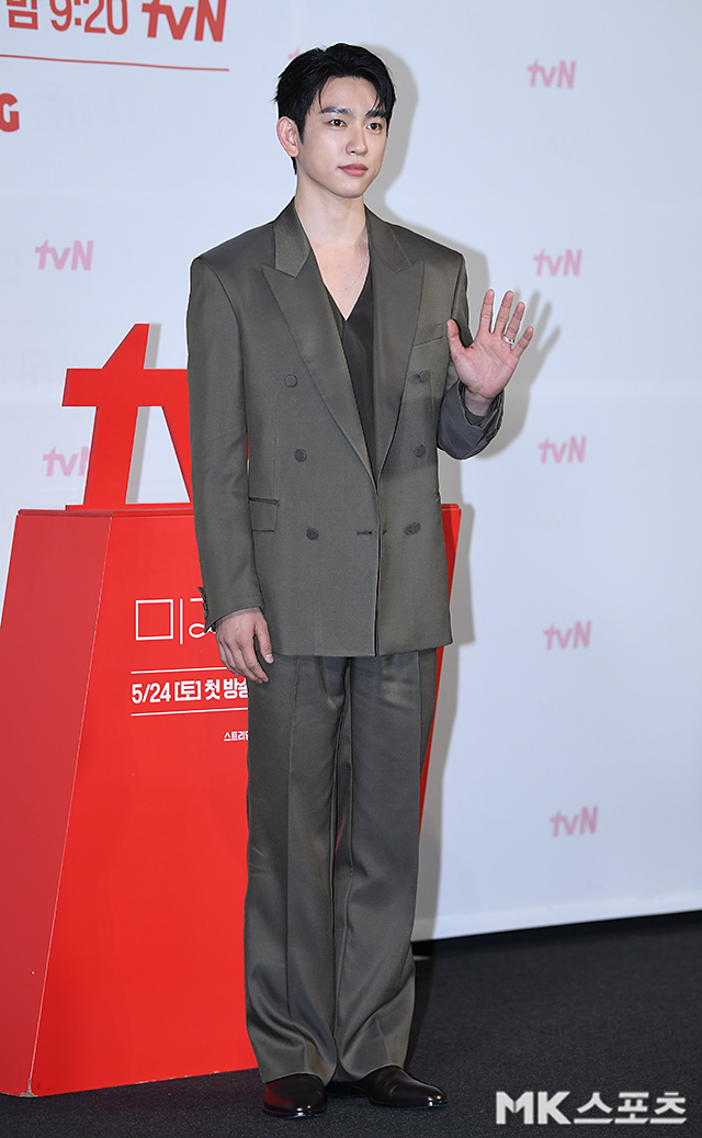 21일 오후 서울 영등포 CGV에서 tvN 새 토일드라마 ‘미지의 서울’ 제작발표회가 진행됐다. 이날 자리에는 박신우 감독을 비롯해 배우 박보영, 박진영, 류경수가 참석했다. / 사진 = 천정환 기자