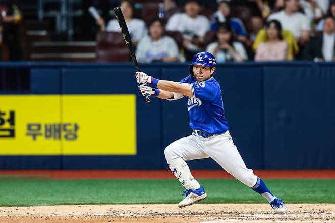 [서울=뉴시스] 프로야구 삼성 라이온즈 김지찬이 21일 서울 고척스카이돔에서 열린 2025 신한 쏠뱅크 KBO리그 키움 히어로즈와의 경기에서 안타를 치고 있다. (사진=삼성 라이온즈 제공) 2025.05.21. *재판매 및 DB 금지