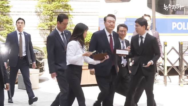 ▲ 윤석열 서울중앙지방법원 재판 출석 화면 캡처 (2025년 5월 12일)