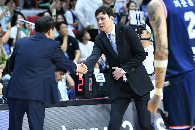 송영진 전 KT 감독. KBL
