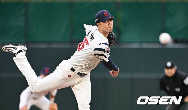 [OSEN=부산, 이석우 기자] 20일 부산 사직야구장에서 2025 신한 SOL 뱅크 KBO 리그 롯데 자이언츠와 LG 트윈스의 경기가 열렸다. 홈팀 롯데는 윤성빈, 방문팀 LG는 송승기가 선발 출전했다.롯데 자이언츠 선발 투수 윤성빈이 역투하고 있다. 2025.05.20 / foto0307@osen.co.kr