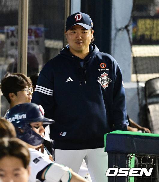 어부바 세리머니 창시자, 박석민 코치의 당황한 모습