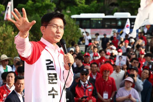 ▲국민의힘 김문수 대선 후보가 지난 20일 경기 하남시 스타필드 하남 인근에서 유세를 하고 있다. ⓒ연합뉴스