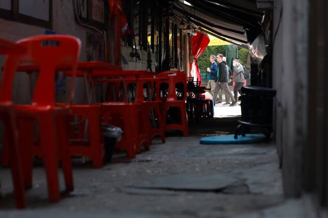 ▲서울 명동거리에서 영업을 준비 중인 식당. ⓒ연합뉴스