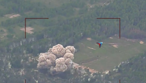 20일(현지시간) 러시아가 이스칸데르 미사일로 우크라이나 수미주(州)의 한 군사 훈련 캠프(사진)을 공격했다. 유로마이단프레스 엑스 영상 캡처