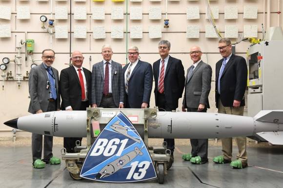 최초의 B61-13 핵폭탄. 출처=미국 에너지부