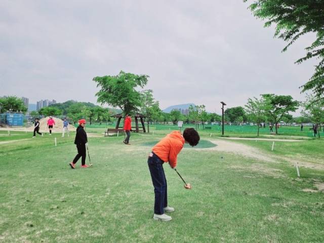 원정 라운드를 나간 라운클럽 회원들. 라운클럽 제공