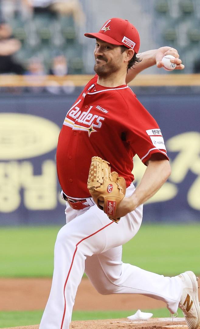 ▲ 앤더슨은 강력한 패스트볼은 물론 커브와 체인지업을 완벽하게 구사하며 업그레이드된 기량을 과시했다 ⓒ연합뉴스