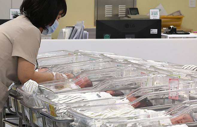 저출산 고령화로 인해 사회복지 지출이 늘고 있다.[사진｜뉴시스]