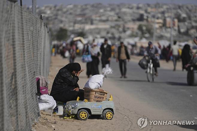 가자지구 칸유니스의 피란민 [AP 연합뉴스 자료사진 재판매 및 DB 금지]