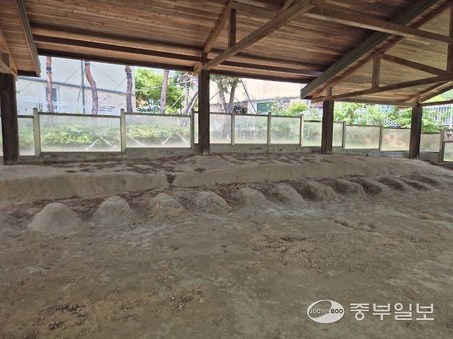 탄요유적공원 내 공개된 2호 탄요지. 이성관 기자