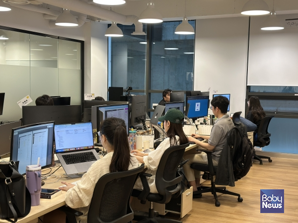 째깍악어, 째깍섬 등 아이들을 위한 돌봄 서비스를 제공하는 커넥팅더닷츠의 사무실 모습. ⓒ커넥팅더닷츠